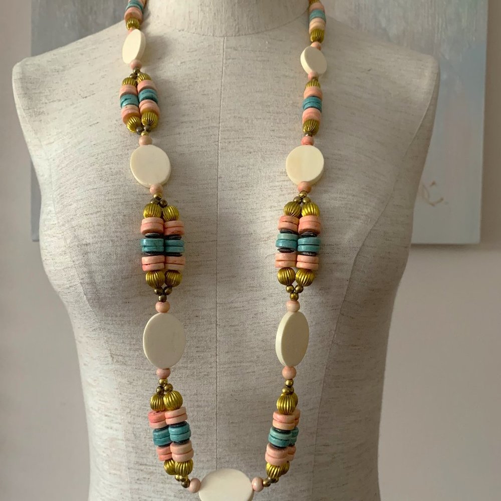 bead neckalce